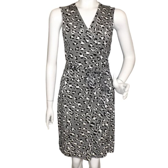 DIANE VON FURSTENBERG Wrap Dress, 8, New Yatzi Short, Spotted Floral Cat, Grey - Picture 1 of 16